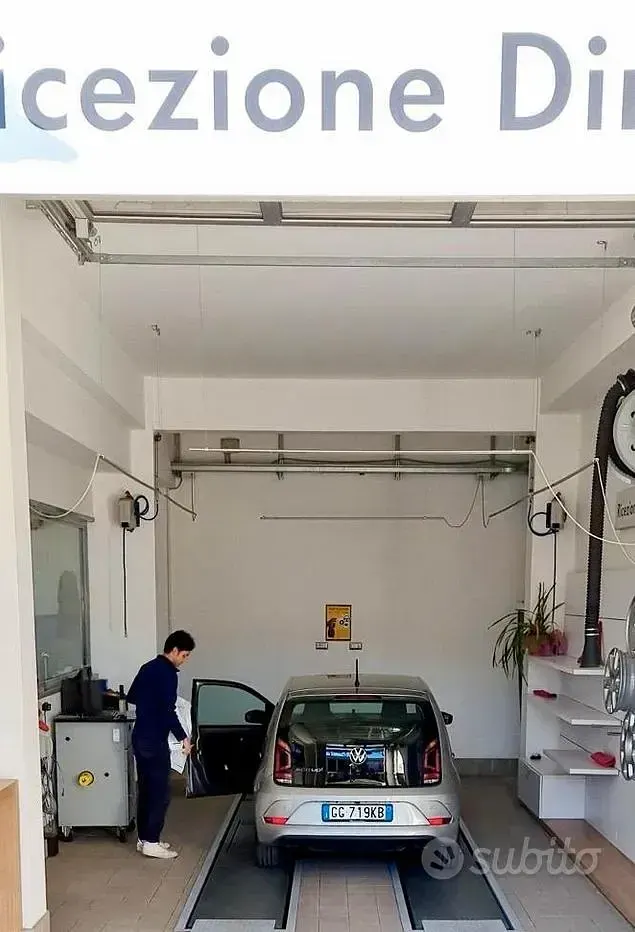 Usata VW up! 68 CV (50 kW) 2021 Grigio Utilitaria