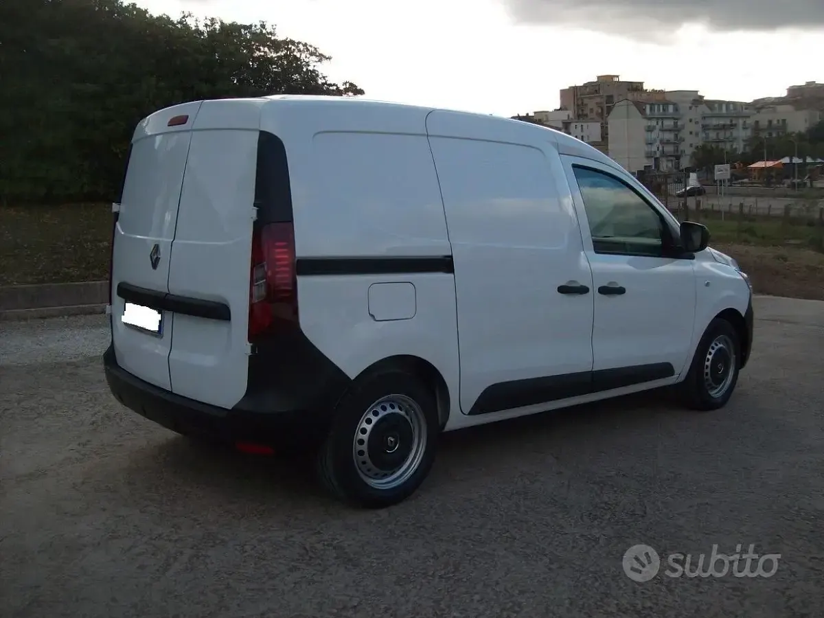 Usata Renault Kangoo 75 CV (55 kW) 2021 Bianco Monovolume