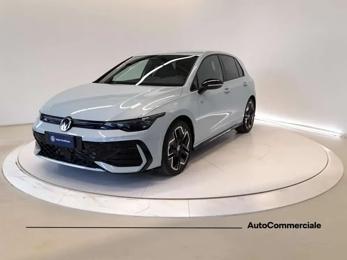 Nuova VW Golf VIII R-line Plus 150 CV (110 kW) 2026 Blu/azzurro Berlina