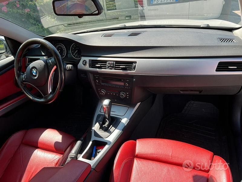 Usata BMW 330 272 CV (200 kW) 2009 Bianco Coupé