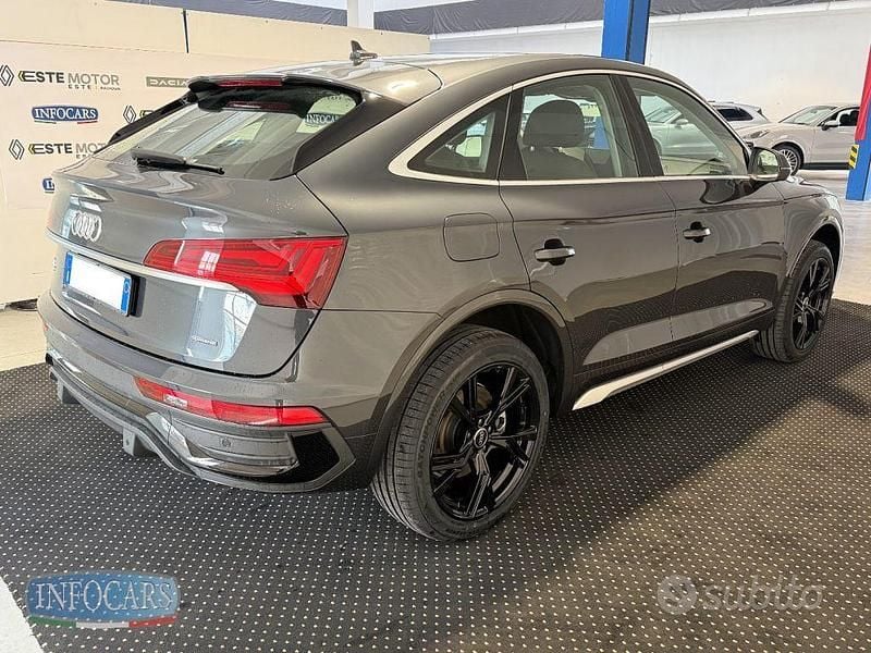 Usata Audi Q5 Business 204 CV (150 kW) 2025 Grigio metallizzato SUV