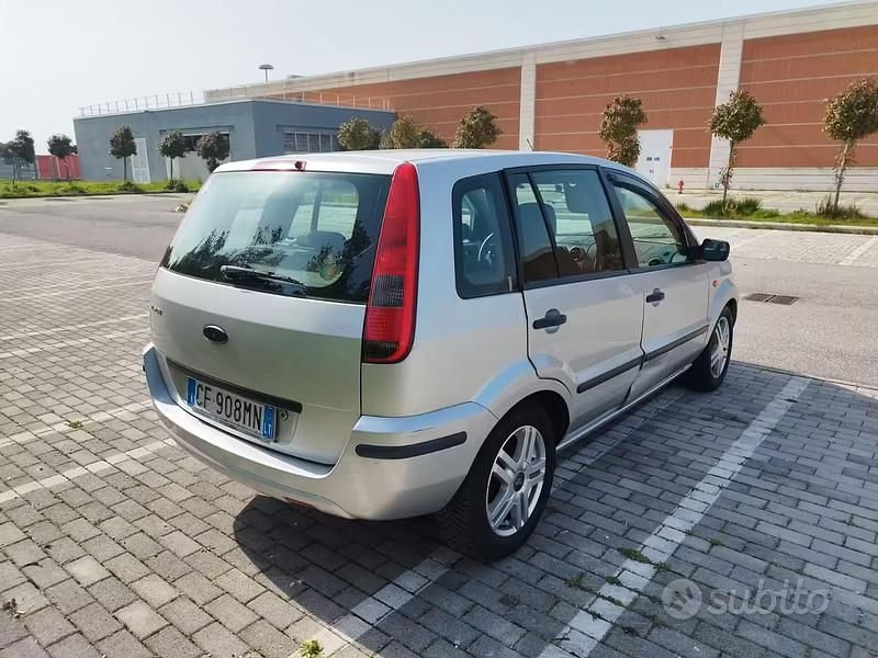 Usata Ford Fusion 2004 Utilitaria