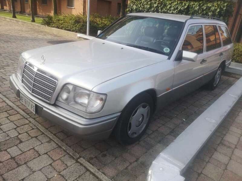 Usato 1995 Mercedes E200 2.0 Benzin 118 CV (9.300 €)