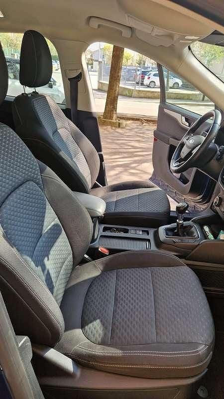 Usata Ford Kuga 120 CV (88 kW) 2021 Blu/azzurro SUV