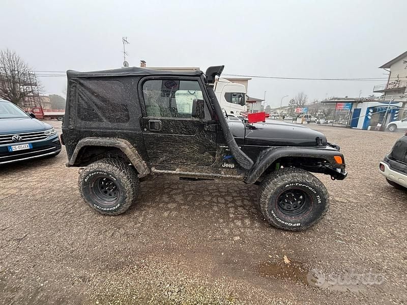 Usata Jeep Wrangler 1997 Nero SUV