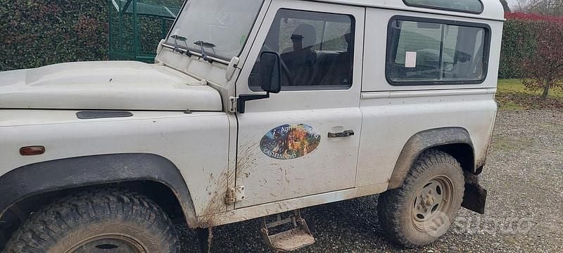 Usado Land Rover Defender 122 CV (89 kW) 2011 Blanco SUV