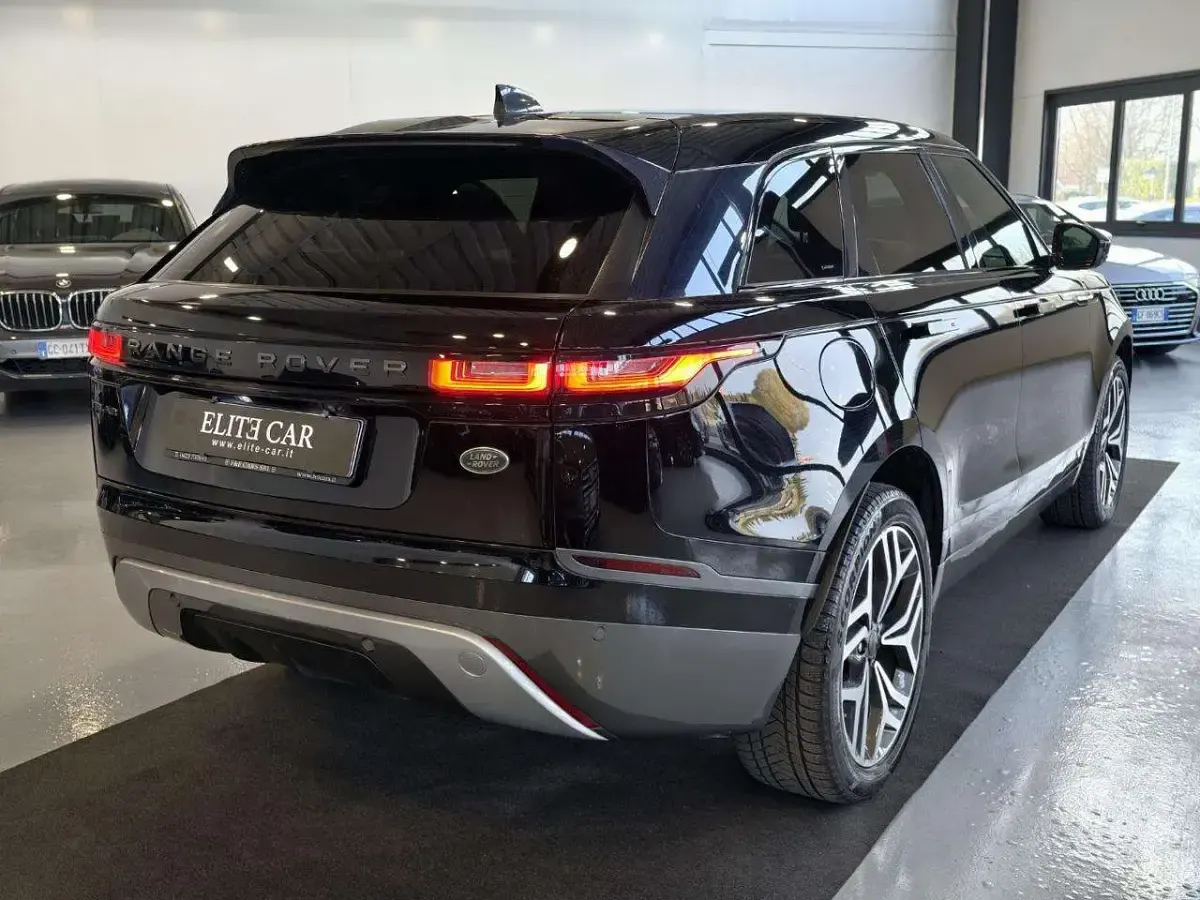 Usata Land Rover Range Rover Velar HSE Dynamic 241 CV (177 kW) 2018 Nero SUV