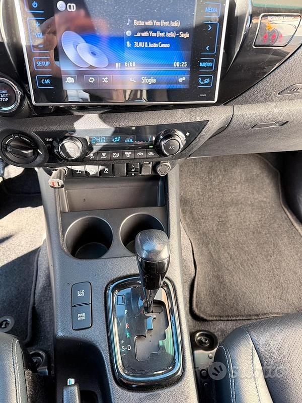 Usata Toyota HiLux 2020 Bianco Pick-up