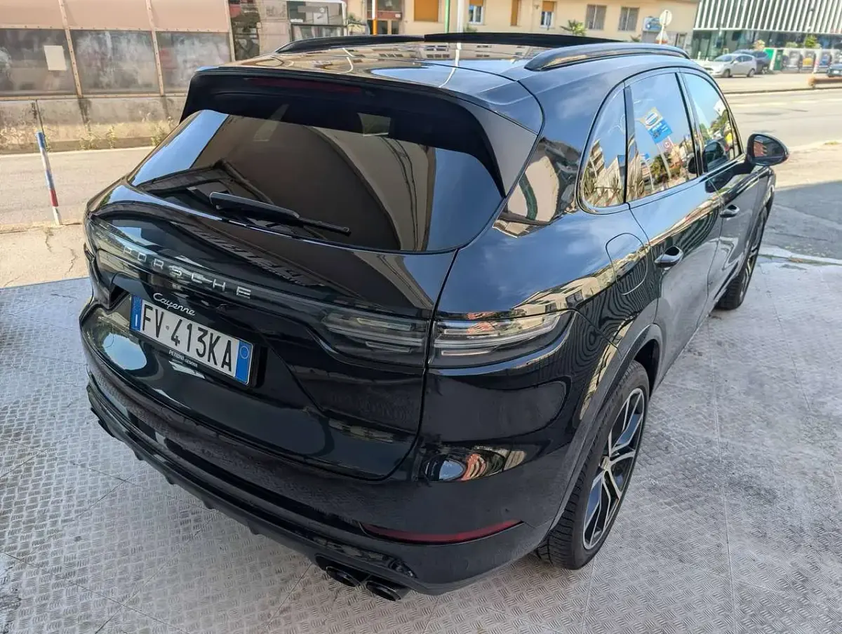 Usata Porsche Cayenne 340 CV (250 kW) 2019 Nero jet metallizzato SUV