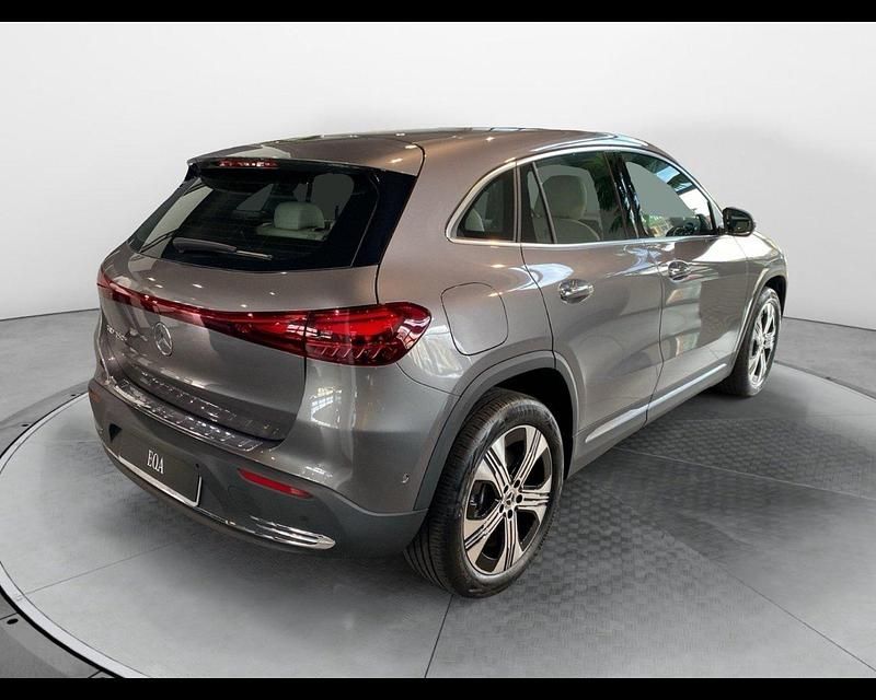 Usata Mercedes EQA250 Advanced Plus 94 kW (129 CV) 2024 Grigio SUV