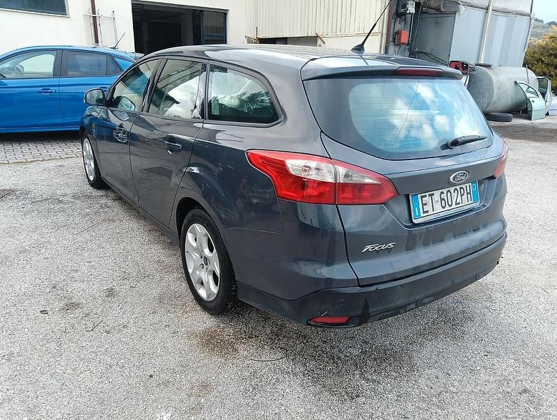Usata Ford Focus 105 CV (77 kW) 2014 Station wagon