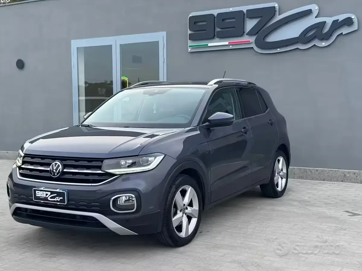 Usata VW T-Cross Style 150 CV (110 kW) 2023 Grigio SUV