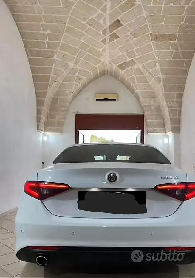 Usata Alfa Romeo Giulia 200 CV (147 kW) 2017 Bianco Berlina