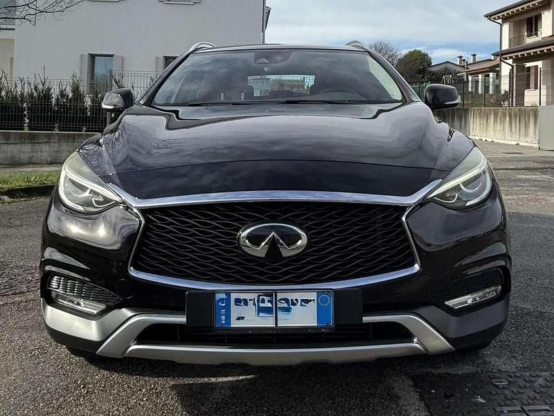Usata Infiniti QX30 Premium 170 CV (125 kW) 2017 Nero SUV