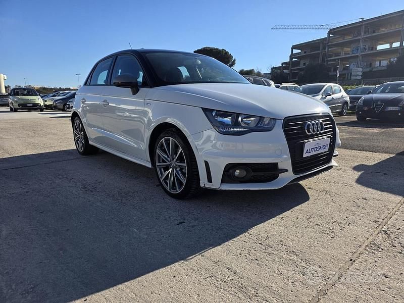 Usata Audi A1 Attraction 89 CV (65 kW) 2014 Bianco Utilitaria