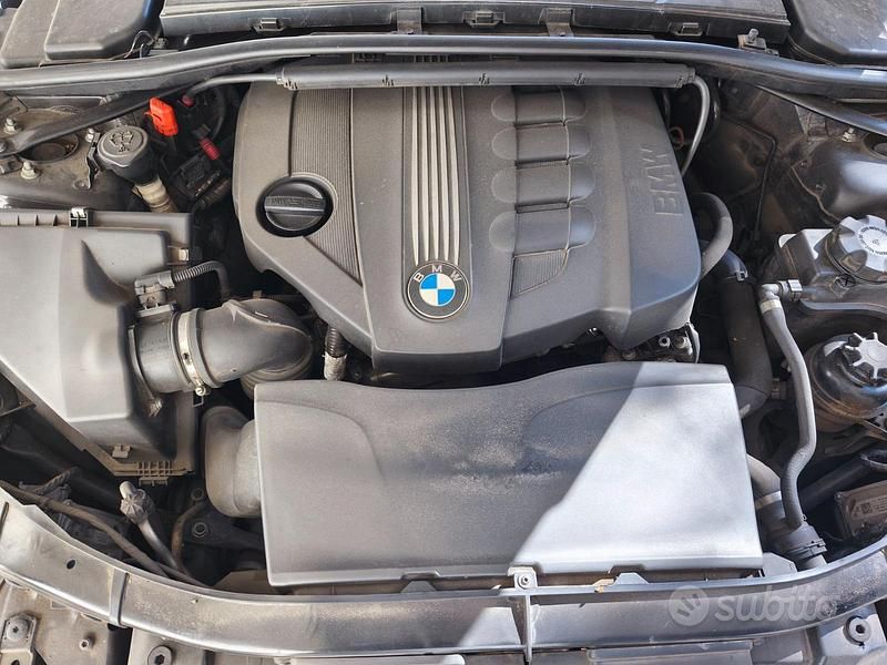 Usata BMW 320 Cabriolet 184 CV (135 kW) 2011 Bronzo Cabrio