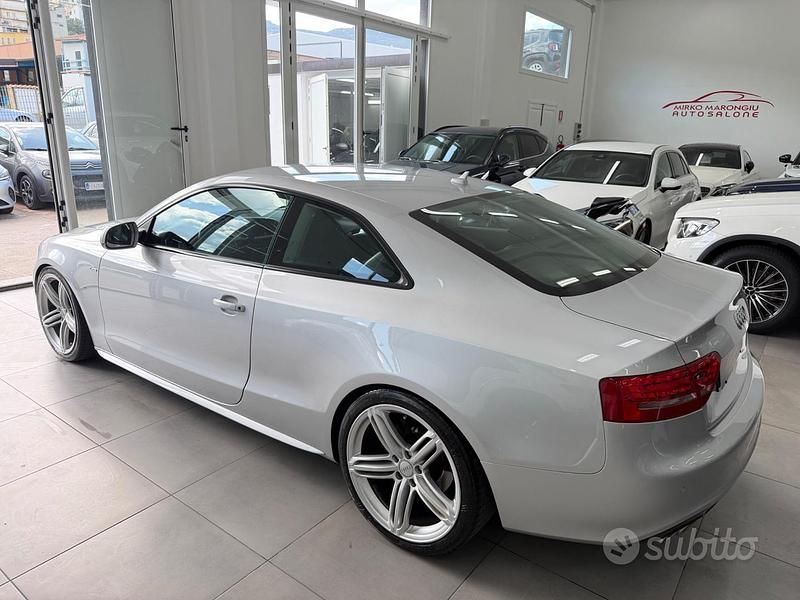 Usata Audi A5 S-Line 176 CV (129 kW) 2012 Grigio Coupé