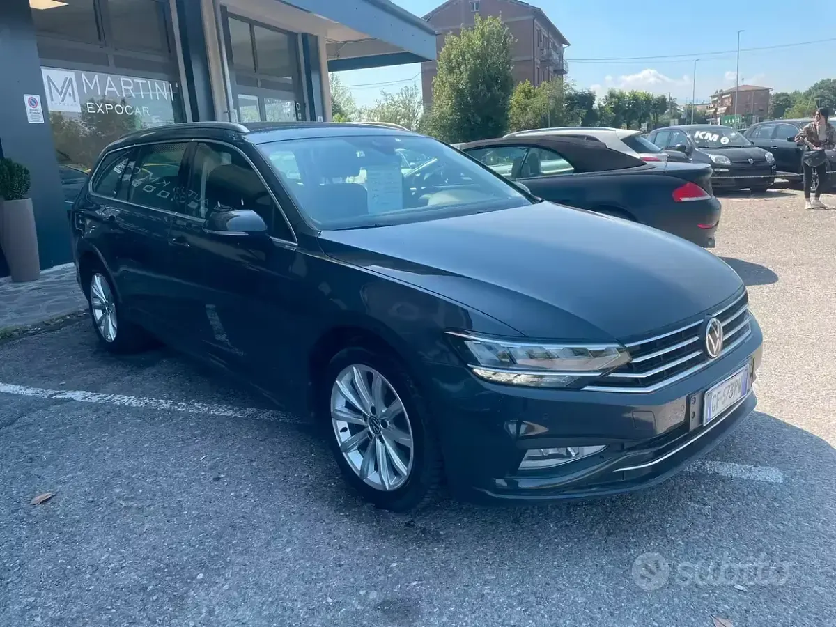 Usata VW Passat Business 150 CV (110 kW) 2021 Grigio Station wagon
