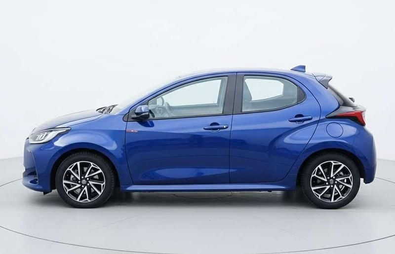 Usata Toyota Yaris Hybrid Trend 116 CV (85 kW) 2021 Blu/azzurro Berlina