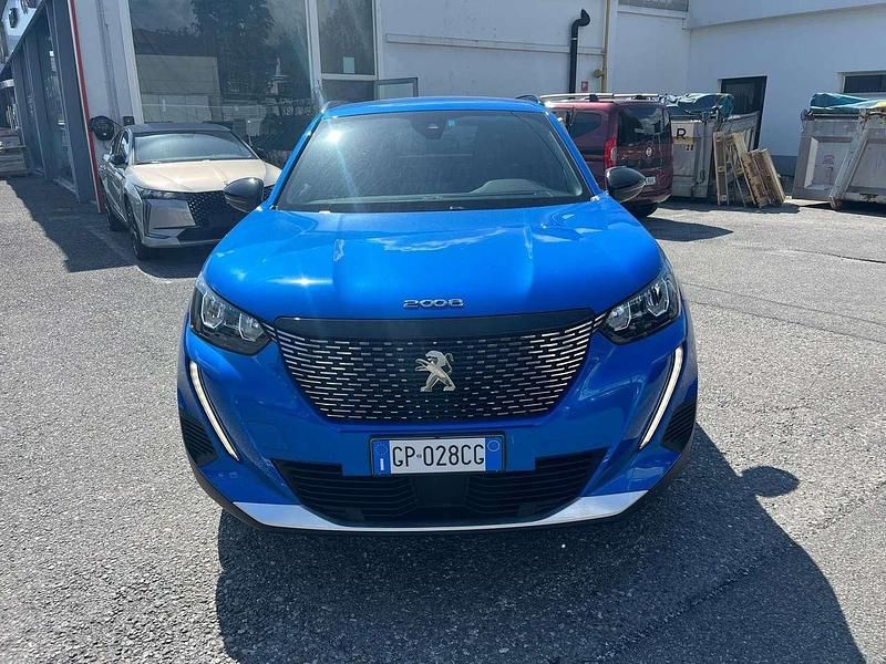 Usata Peugeot 2008 Allure 101 CV (74 kW) 2023 Blu SUV