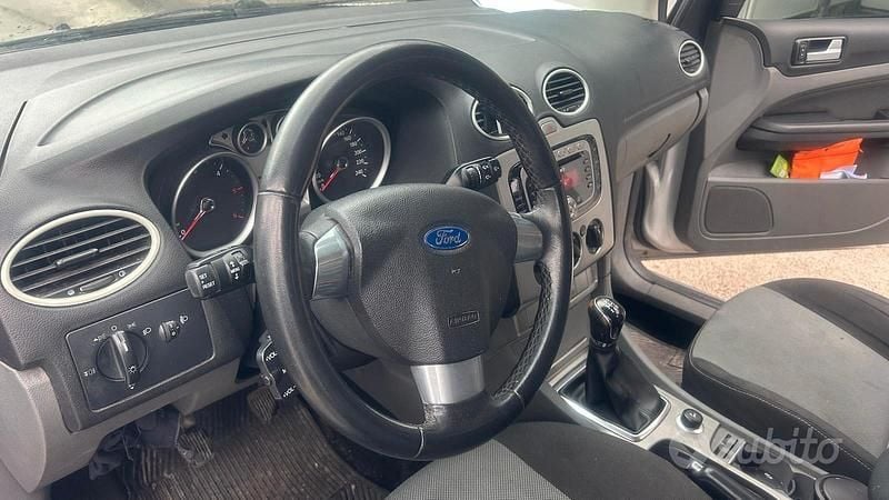 Usata Ford Focus 105 CV (77 kW) 2010 Station wagon