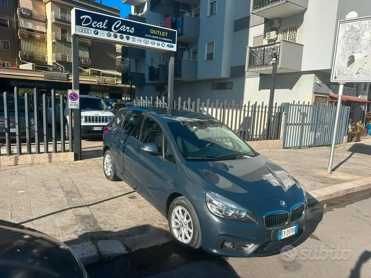 Usata BMW 218 Luxury Line 150 CV (110 kW) 2015 Bluazzurro Station wagon