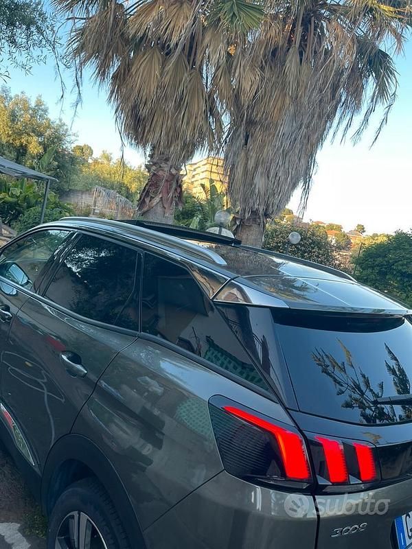 Usata Peugeot 3008 131 CV (96 kW) 2022 Monovolume