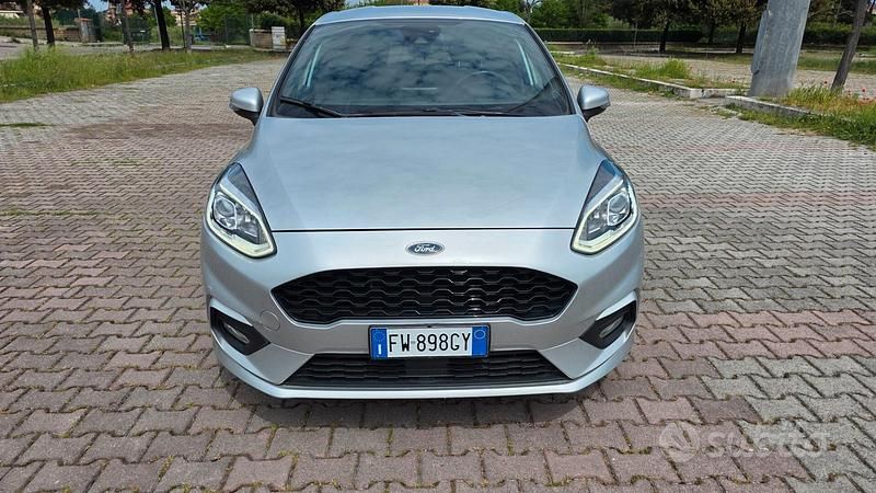 Begagnad Ford Fiesta ST-Line 85 HK (62 kW) 2019 Grå Halvkombi