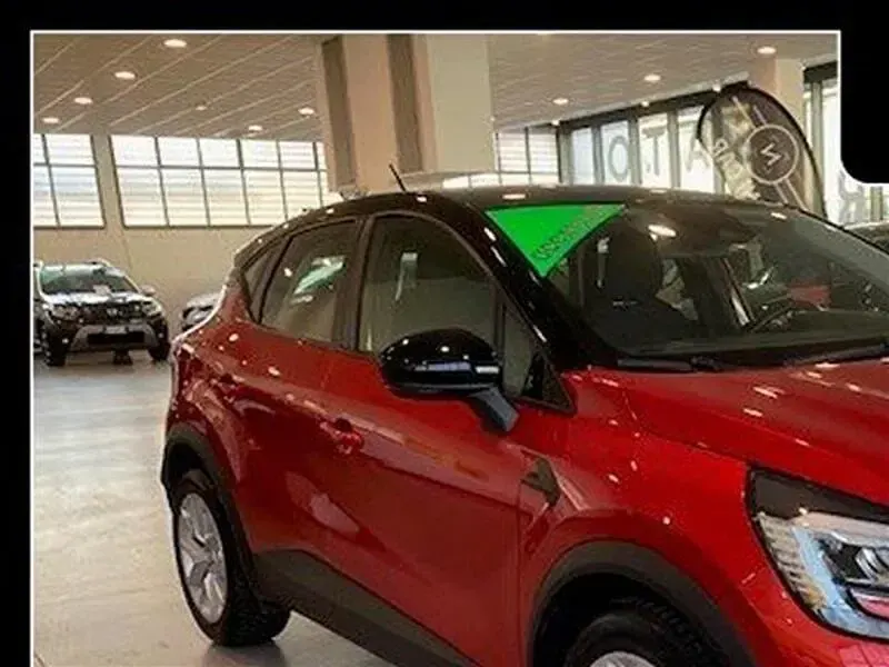 Usata Renault Captur Zen 145 CV (106 kW) 2022 Rosso SUV