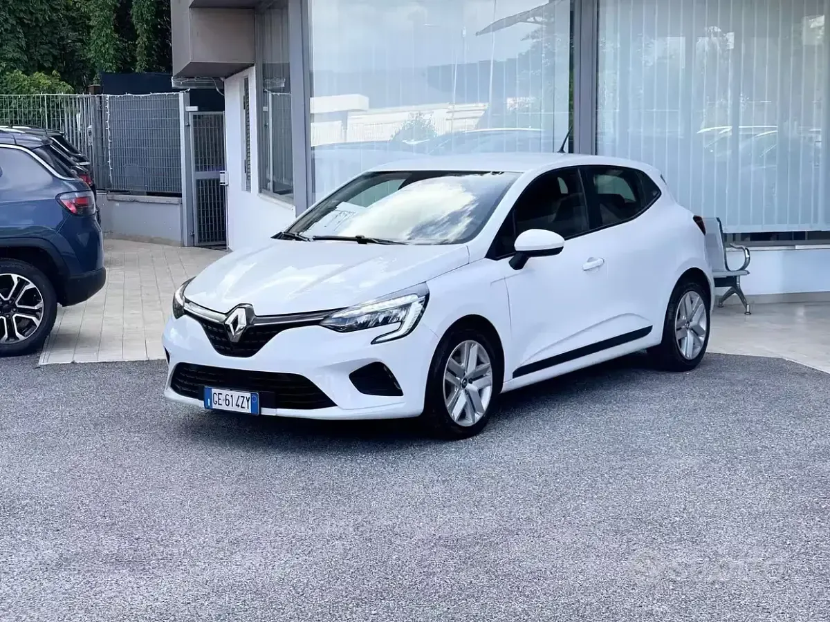 Usata Renault Clio V 101 CV (74 kW) 2021 Bianco Berlina