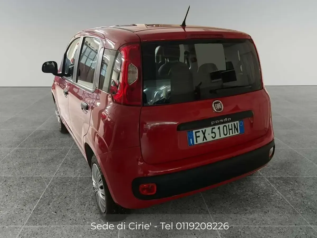 Usata Fiat Panda Lounge 69 CV (50 kW) 2019 Rosso Utilitaria