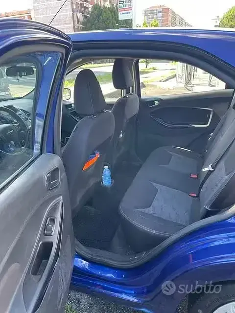 Usata Ford Ka Plus 86 CV (63 kW) 2017 Bluazzurro Utilitaria