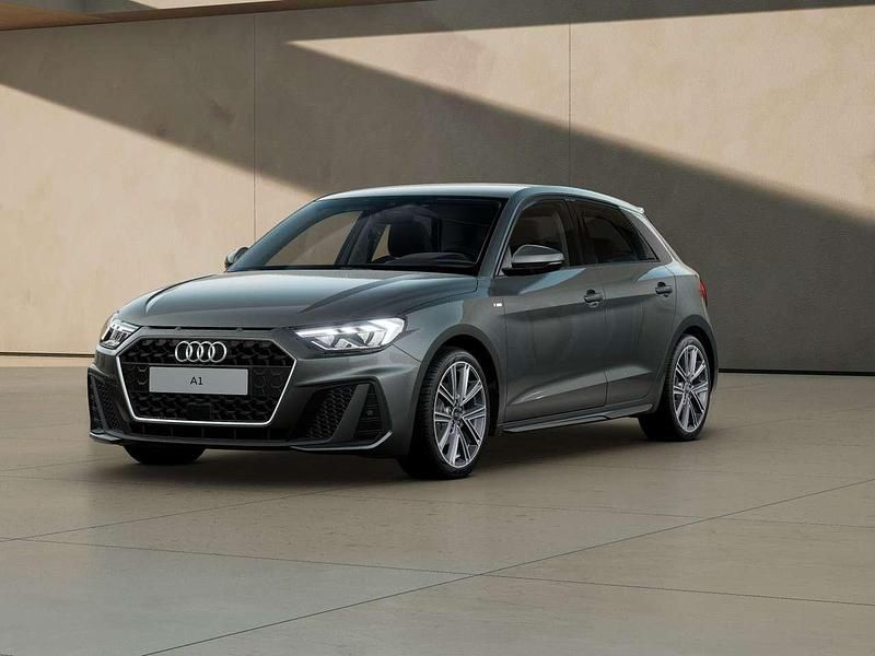 Nuova Audi A1 Sportback S-Line 116 CV (85 kW) 2026 Grigio chronos metallizzato Utilitaria