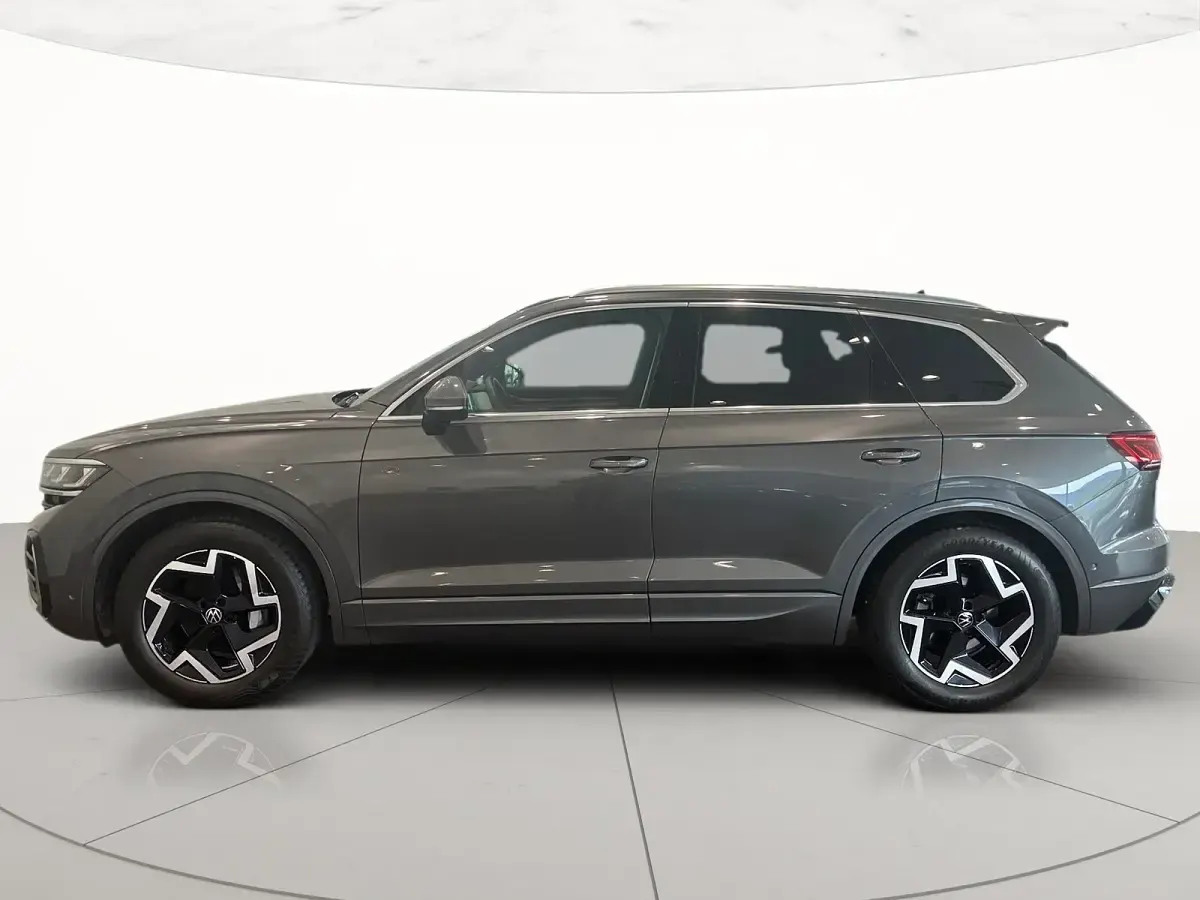 Usata VW Touareg R-line 231 CV (169 kW) 2025 SUV