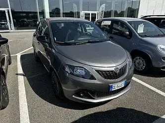 Usata Renault Clio 90 CV (66 kW) 2023 Nero Utilitaria
