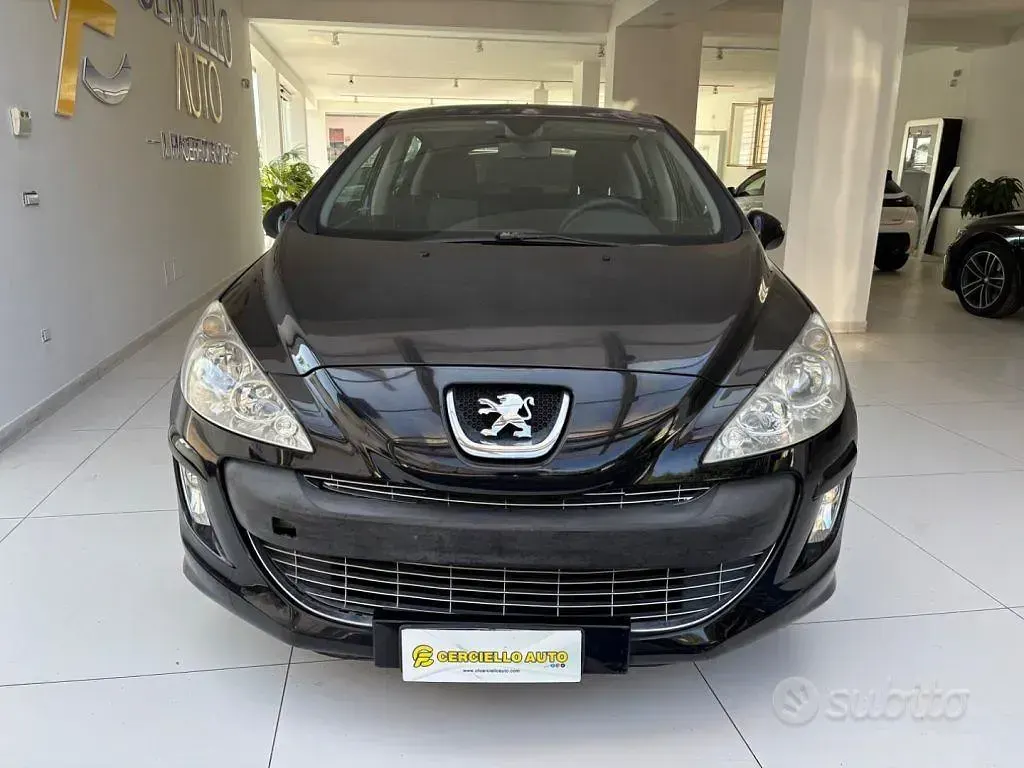 Usata Peugeot 308 Premium 92 CV (67 kW) 2009 Gray Berlina
