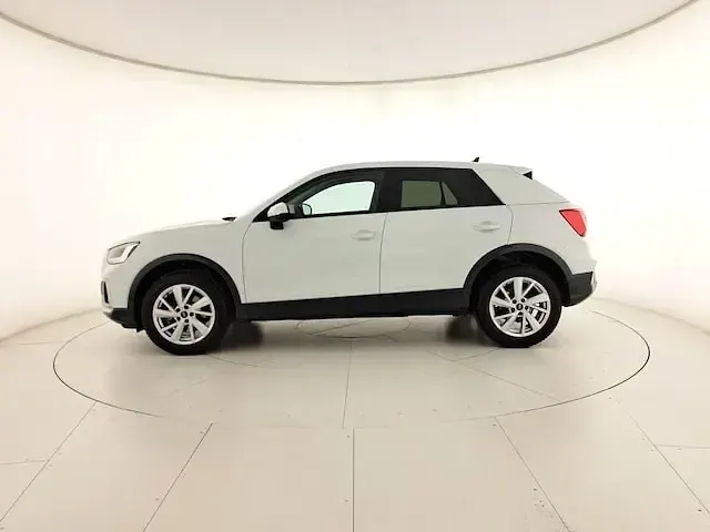 Usata Audi Q2 Advanced 150 CV (110 kW) 2025 Bianco ghiacciaio metallizzato SUV