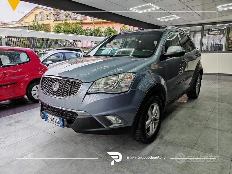 Usata SsangYong Korando 175 CV (128 kW) 2012 Grigio SUV