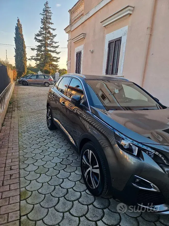 Usata Peugeot 3008 GT-line 131 CV (96 kW) 2019 Verde SUV