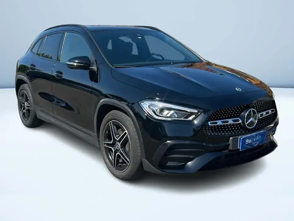 Usata Mercedes GLA200 Premium 163 CV (119 kW) 2022 Nero SUV