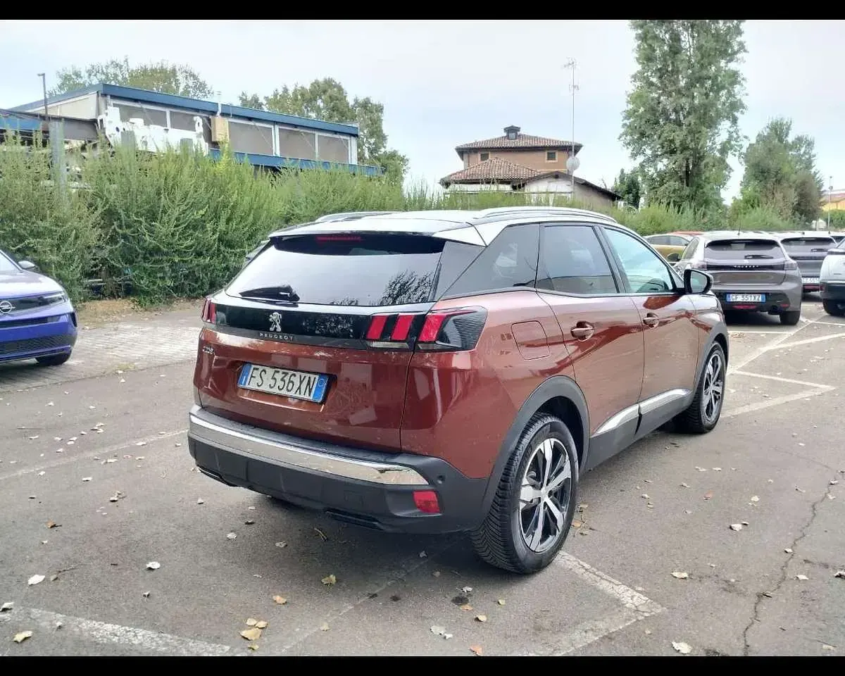 Usata Peugeot 3008 Allure 131 CV (96 kW) 2018 Bronzo SUV