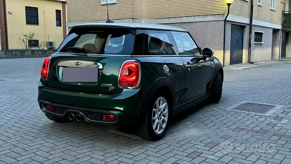 Usata Mini Cooper SD 170 CV (125 kW) 2016 Verde Utilitaria