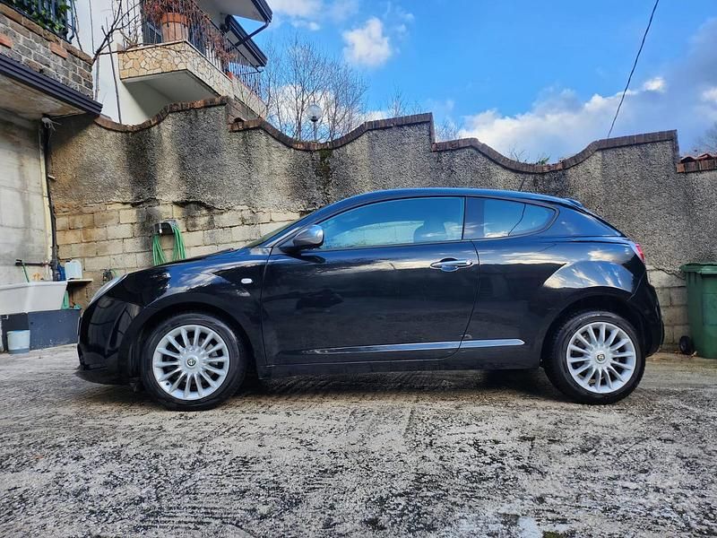 Nero Usata 2012 Alfa Romeo MiTo Progression Due volumi | 5299 € (Buon prezzo) - Immagine 1/4
