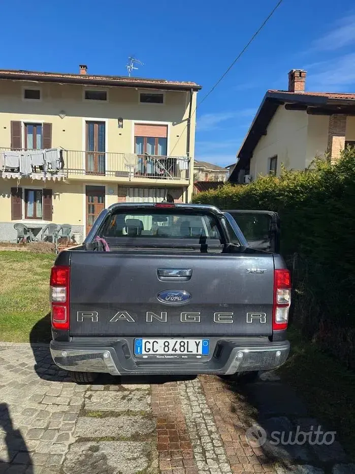 Usata Ford Ranger 170 CV (125 kW) 2020 Grigio Pick-up