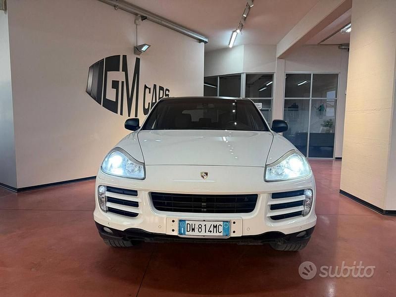 Usata Porsche Cayenne 239 CV (175 kW) 2009 Bianco SUV