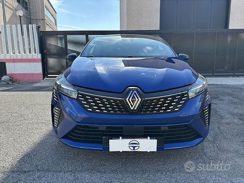 Usata Renault Clio V Techno 91 CV (66 kW) 2024 Blu Berlina
