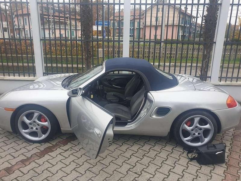 Usata Porsche Boxster 252 CV (185 kW) 2001 Argento Cabrio