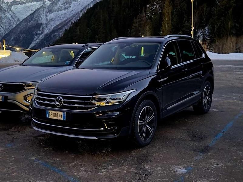 Usata VW Tiguan Elegance 150 CV (110 kW) 2021 Nero SUV