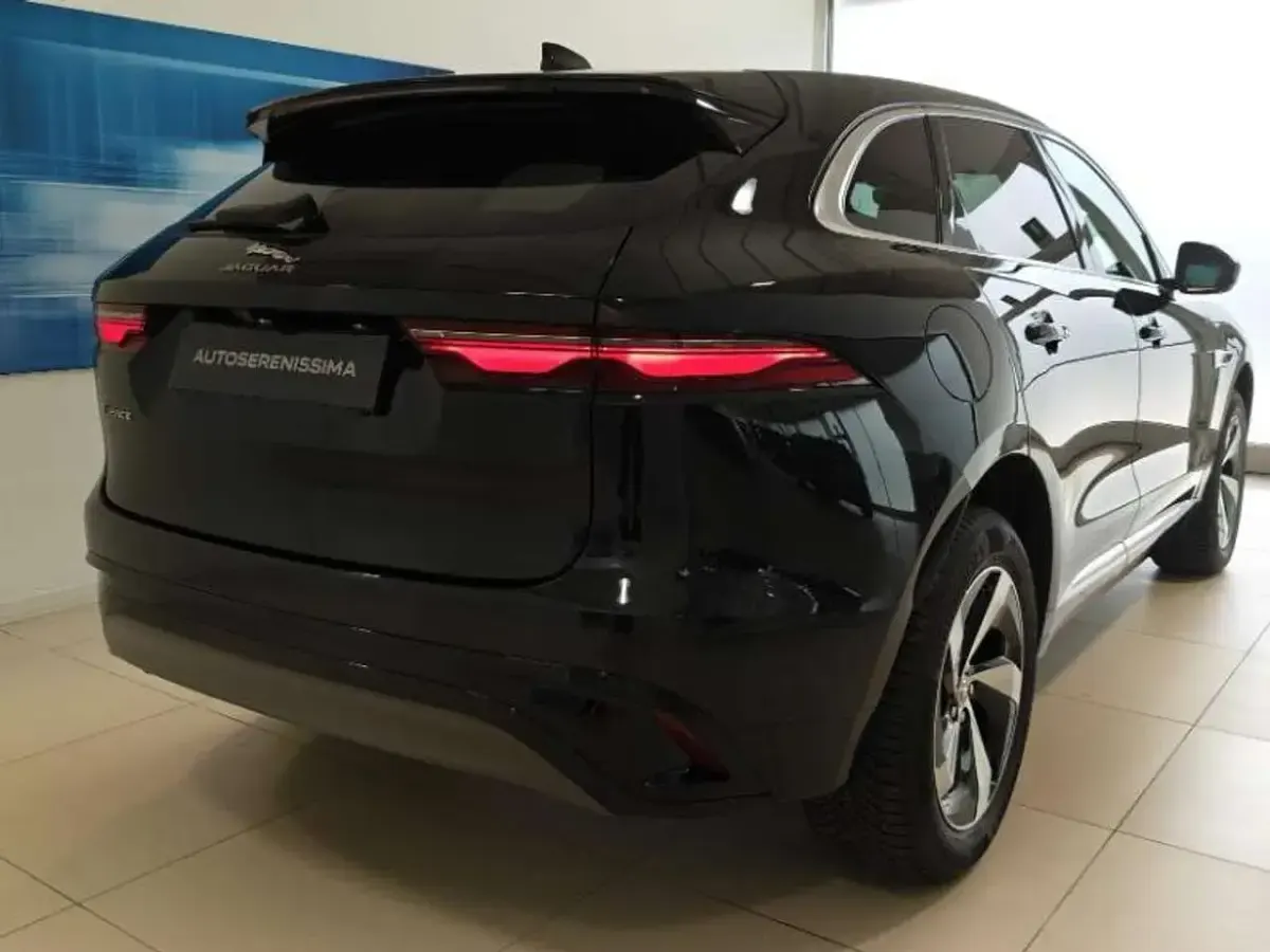 Usata Jaguar F-Pace R 204 CV (150 kW) 2023 Nero SUV