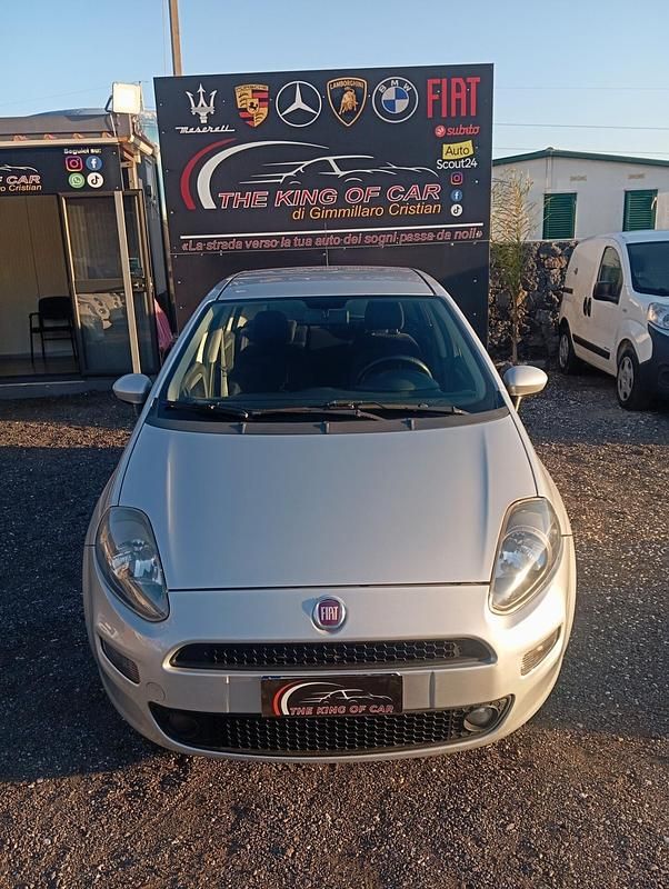 Usata Fiat Punto Lounge 85 CV (62 kW) 2015 Grigio Berlina